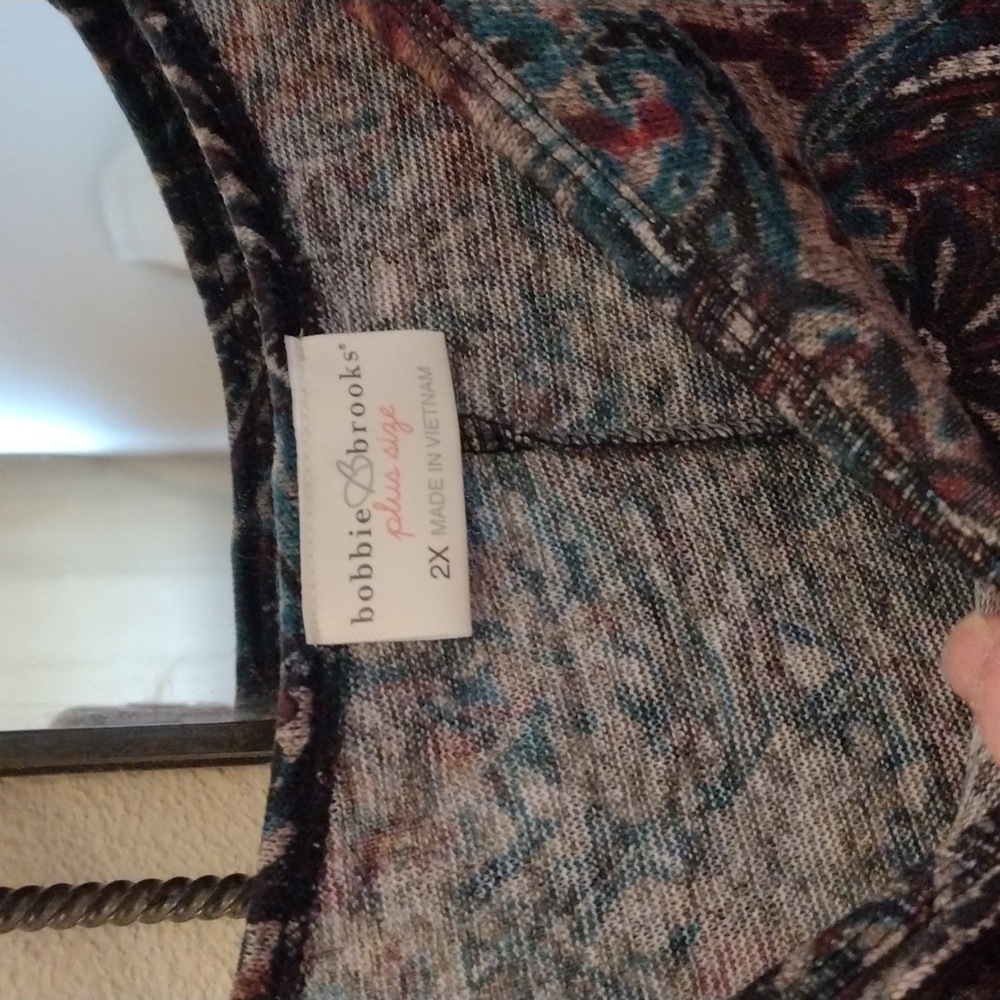 Blouses - Picture 2 of 2